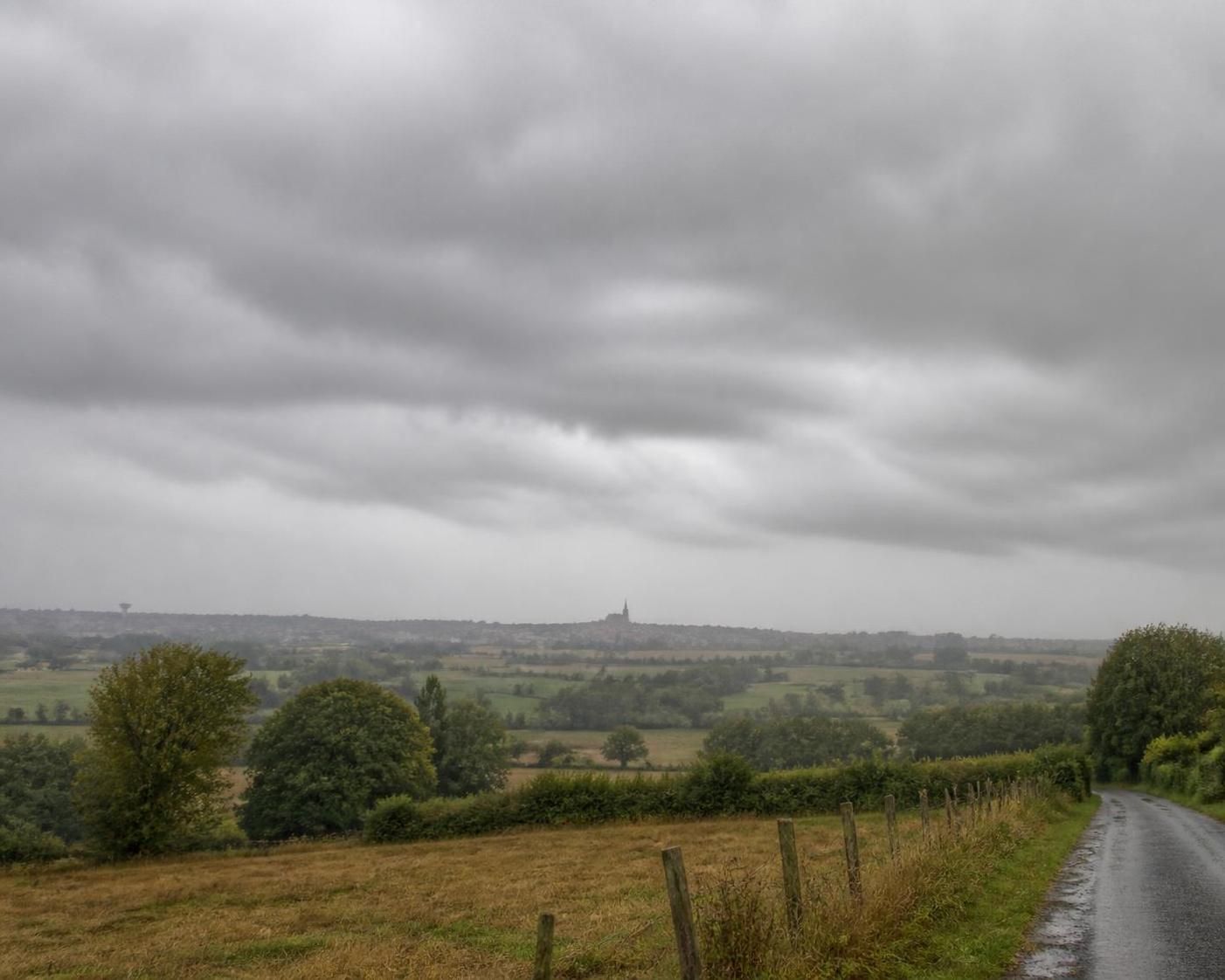 consultez les prévisions météo détaillées pour le samedi 29 août 2026 à chemillé-en-anjou et ses environs, avec les températures, le vent et les conditions atmosphériques.