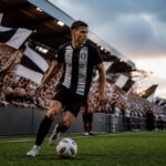 découvrez le retour tant attendu de l'anjou football club, prêt à vivre une saison exceptionnelle pleine de passion, de défis et de victoires mémorables.